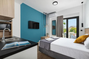 The Meta Stay - Sunny Getaway with Rooftop Access